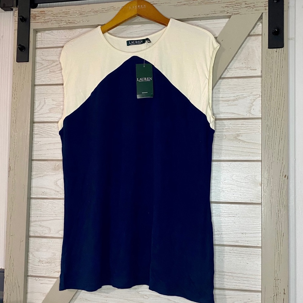 💙🤍New with tags Ralph Lauren Sleeveless top🤍💙